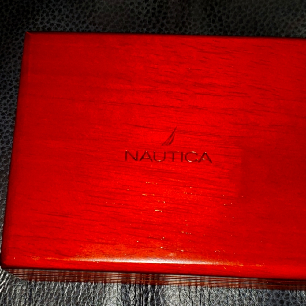 Previously loved Nautica wood 4.5 x 5 5 inch jewelry box